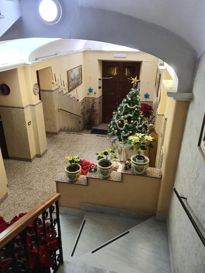 Suore Concezioniste Missionarie - Carmen Salles Roma Panzió Kültér fotó